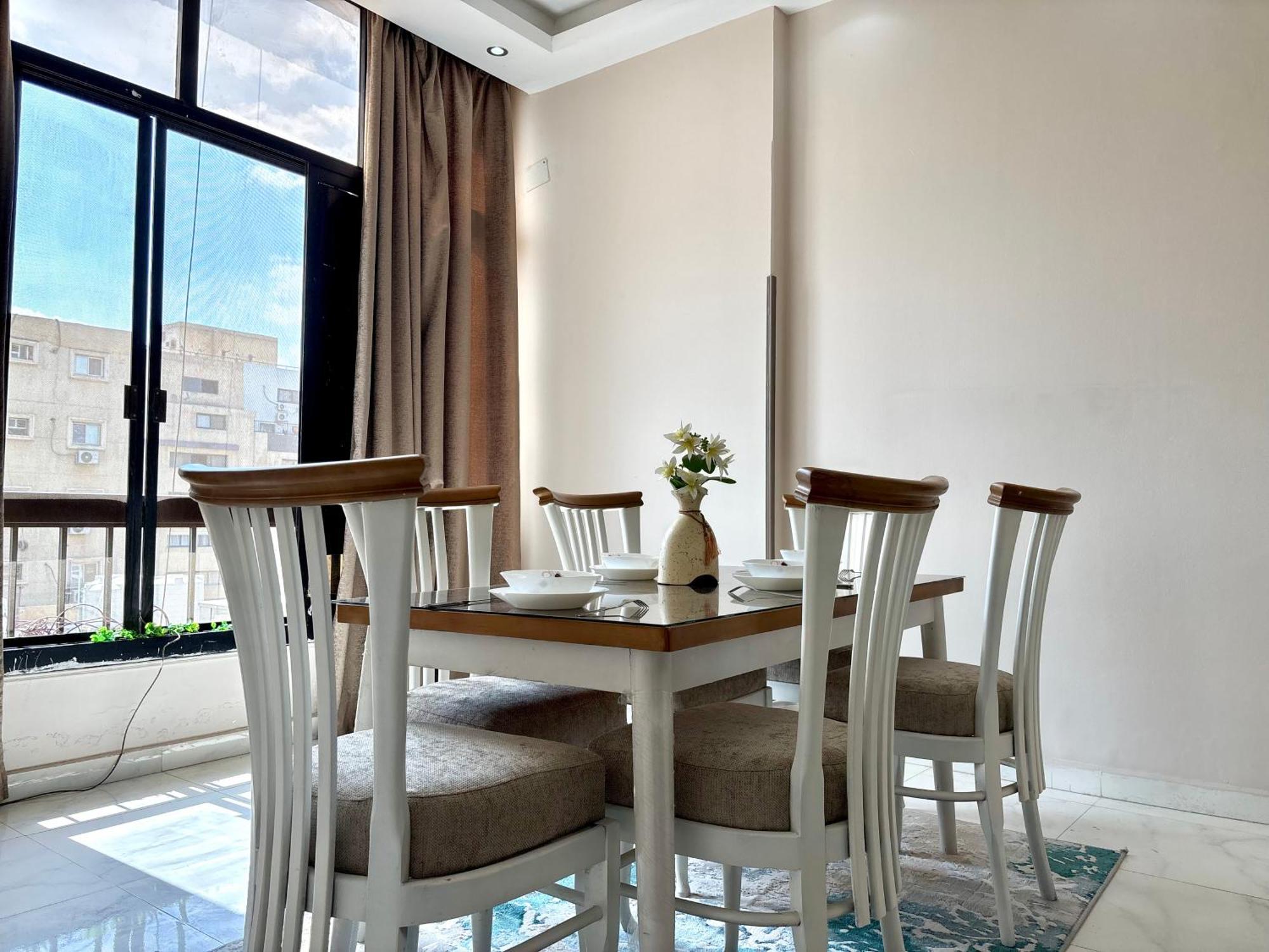 Appartamento Elite In Mohandseen - Families Only *