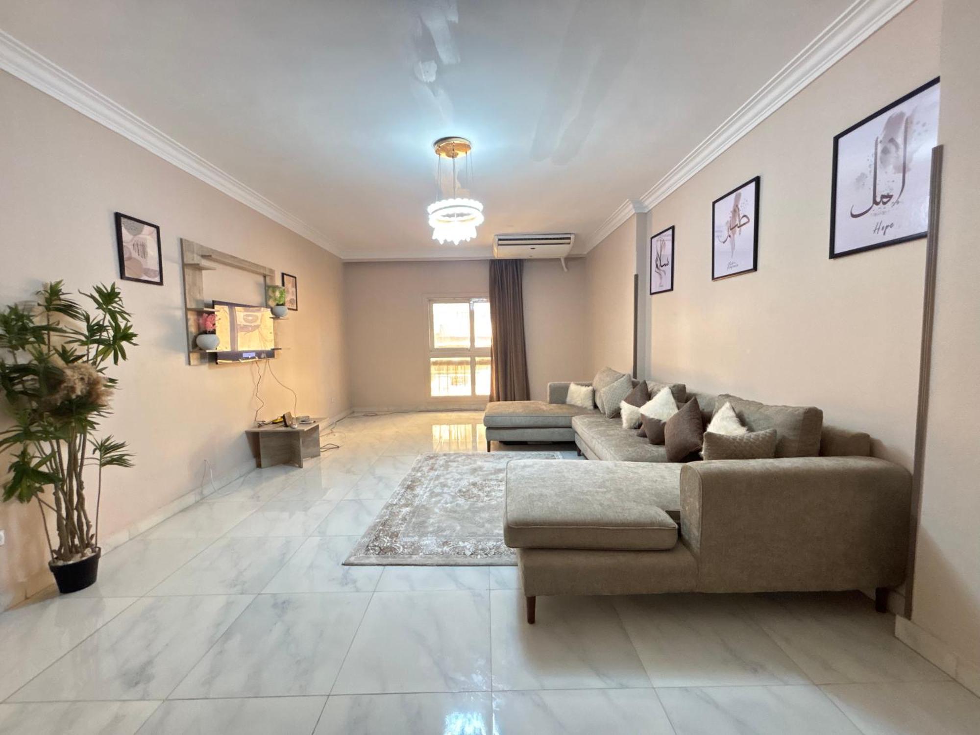Elite In Mohandseen - Families Only Apartmán